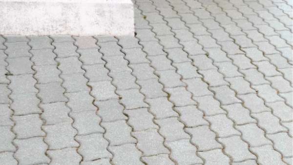 Frühwald Parolin térkő - Piros/Szürke