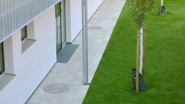 Frühwald Tiziano térkő Gránit bézs